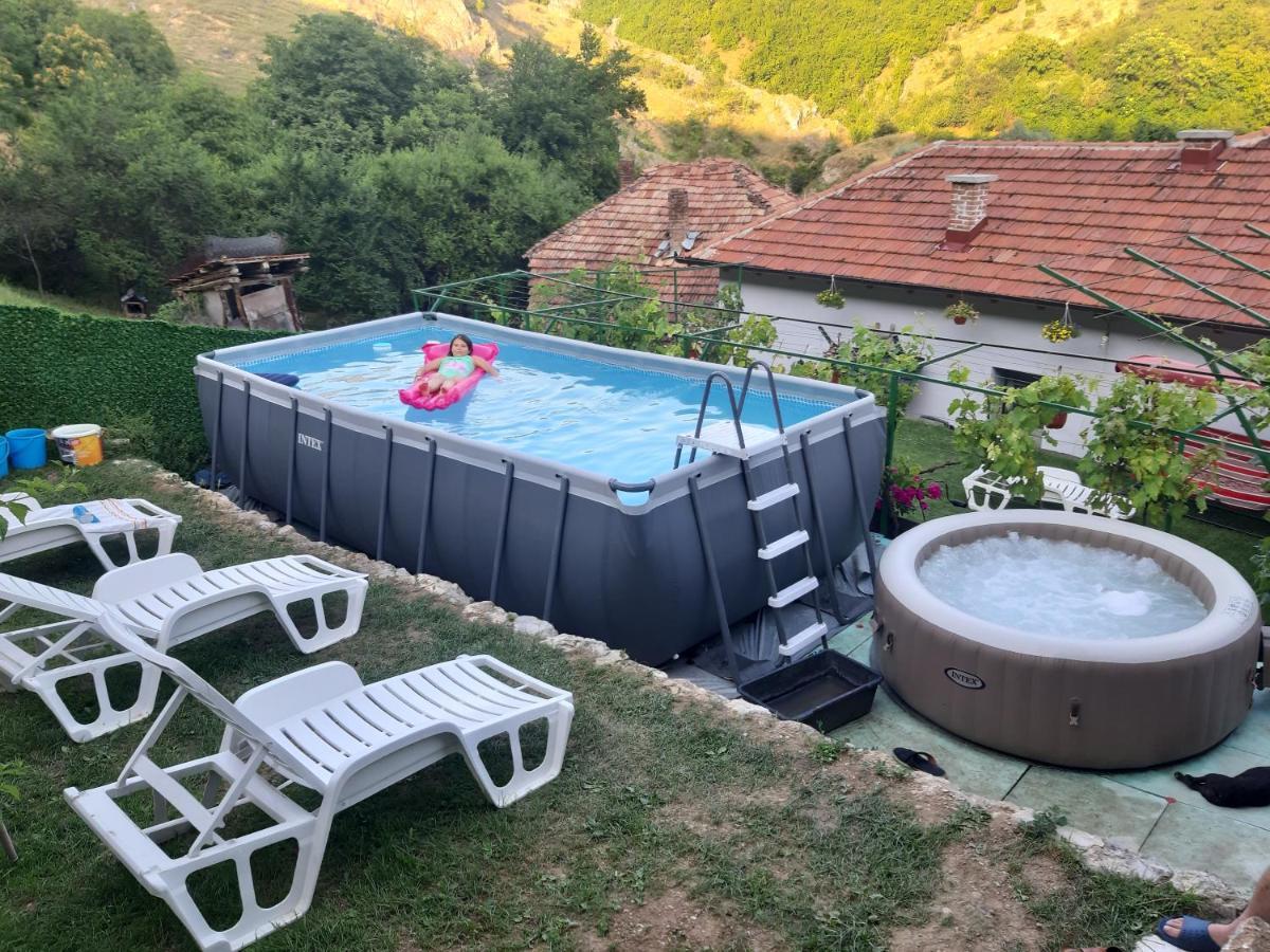 Vila Mir Pirot Exterior photo